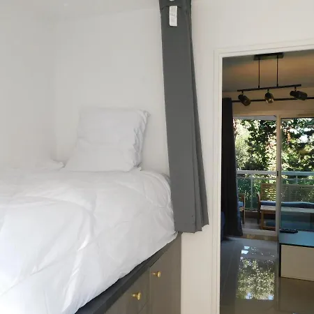 Studio Golfe Marine Avec Piscine Et Parking * Vallauris