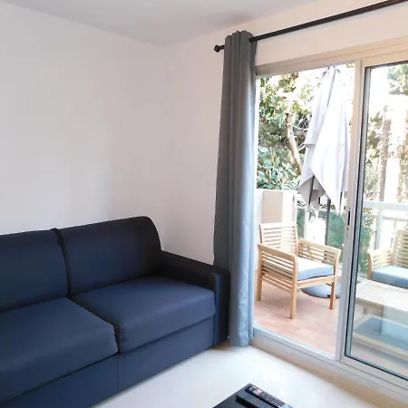 Appartement Studio Golfe Marine Avec Piscine Et Parking Vallauris
